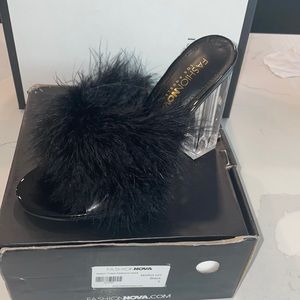 Black Feather Heels Size 7